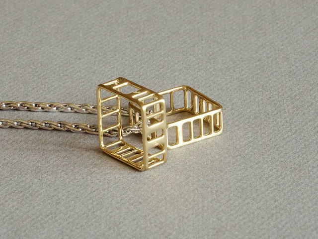 18k Yellow Gold Pendant Set