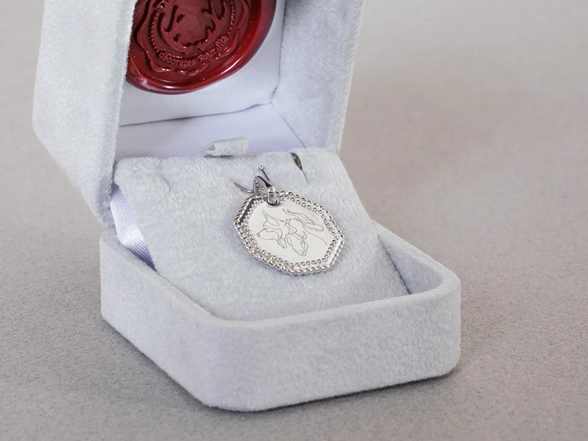 18k White Gold Pendant (Wolf) — 2