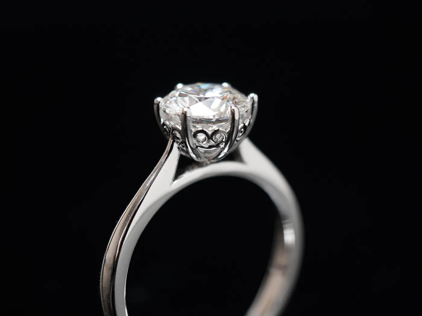 18k White Gold Diamond Ring with GIA — view 1