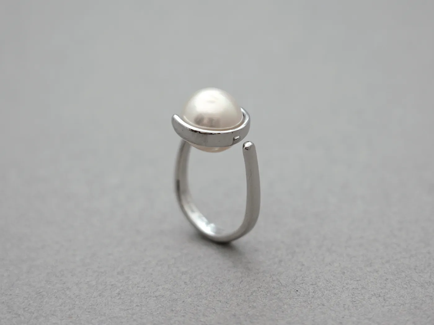 925 Silver Pearl Ring (letter C) — view 2
