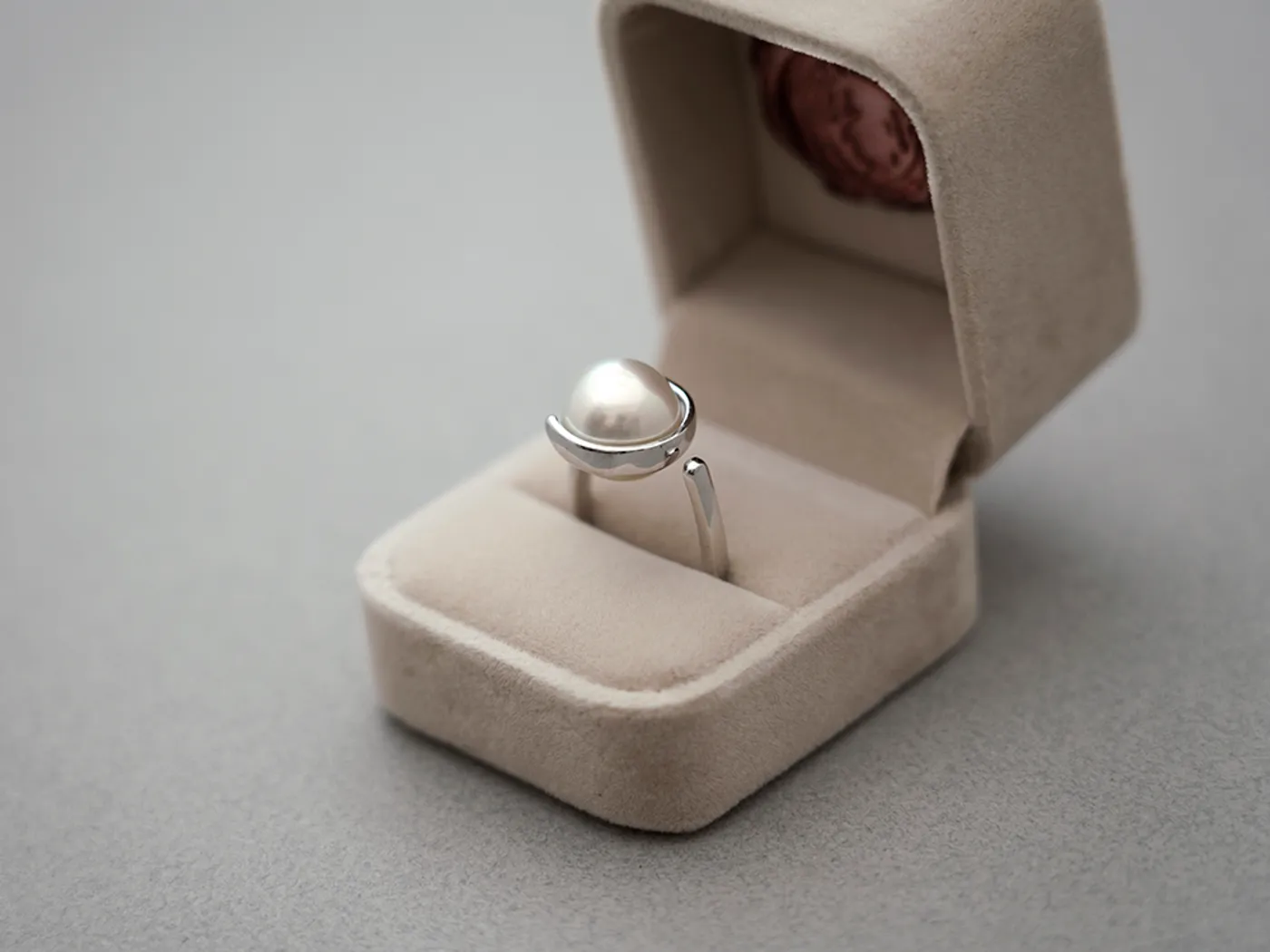 925 Silver Pearl Ring (letter C) — view 1