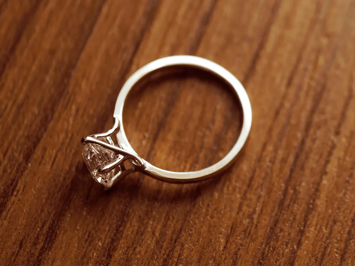 18k White Gold Diamond Ring (A) — 1