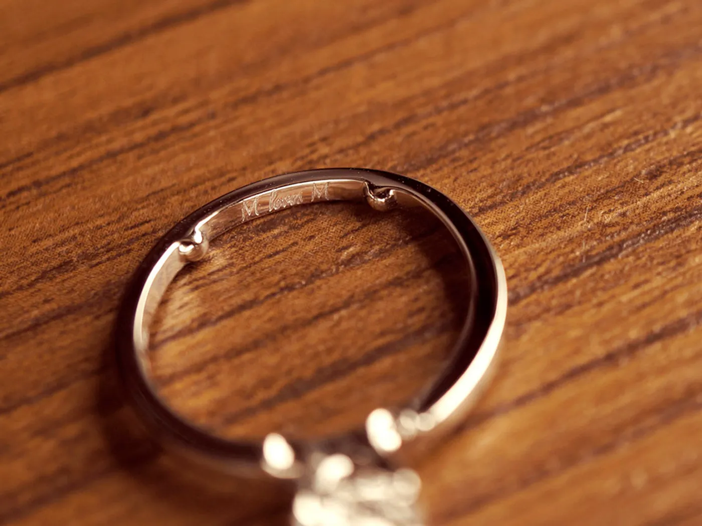 18k White Gold Diamond Ring (M) — view 4