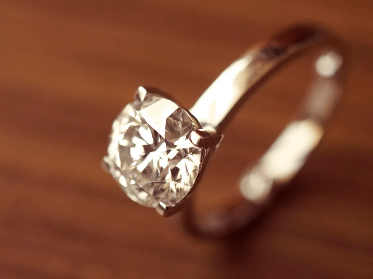 18k White Gold Diamond Ring (DD) — 2