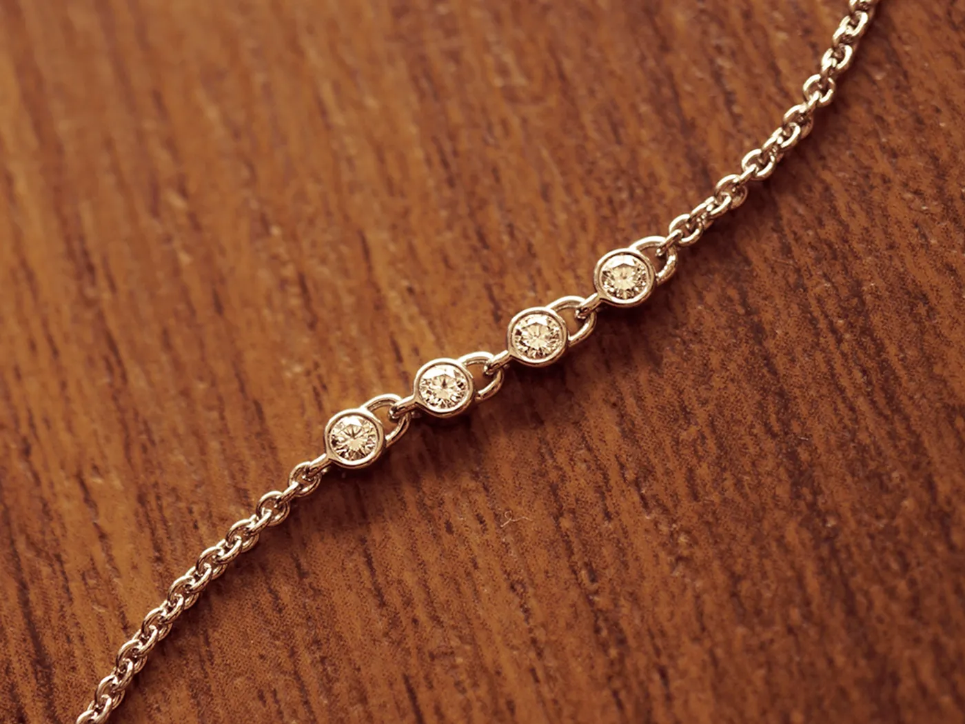 18k White Gold Diamond Bracelet (Locks) — view 4