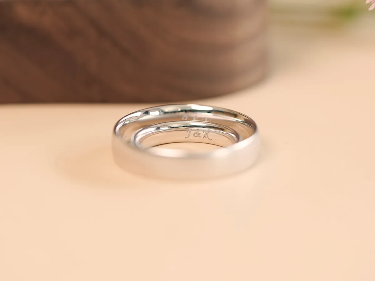 18k White Gold Wedding Band — 7