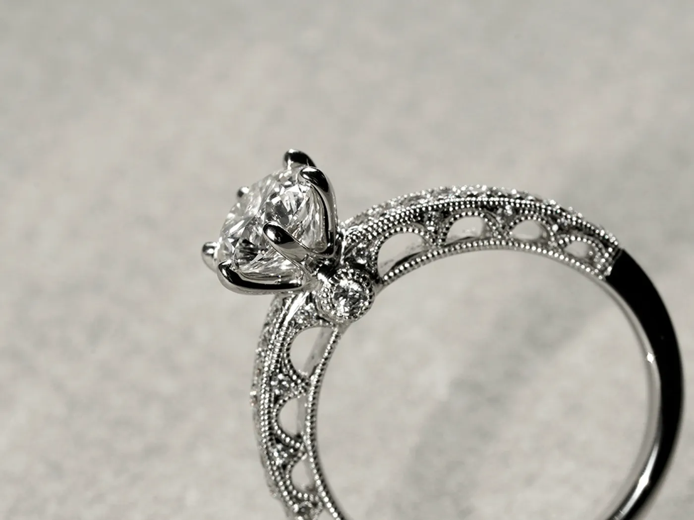 18k White Gold Diamond Ring — view 6