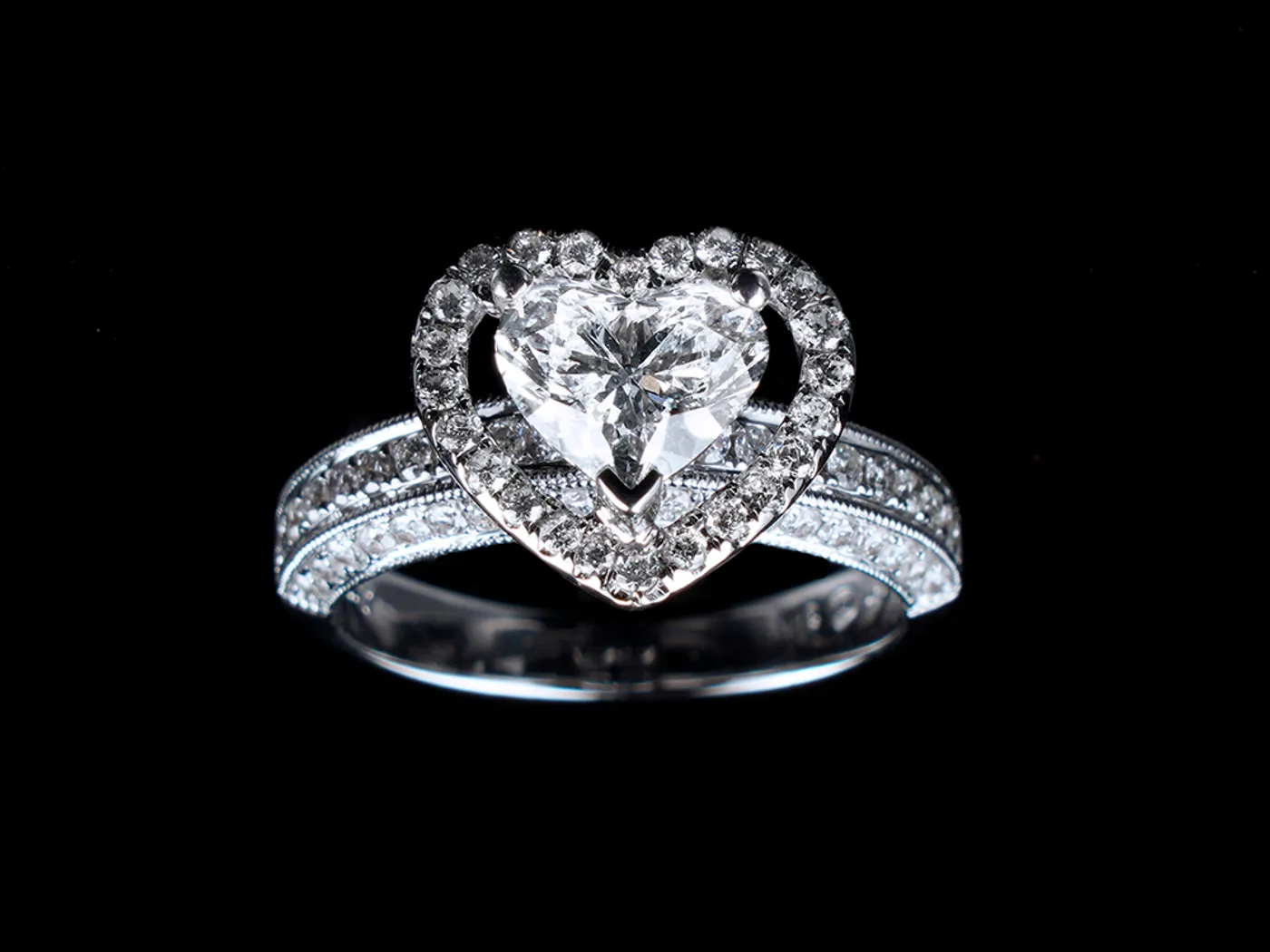 18k White Gold Diamond Ring with GIA (heart shape) — view 2